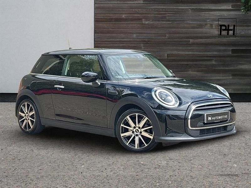 Black Used 2023 Mini Cooper Classic Hatchback | £18,460 (Super price) - Image 1/4