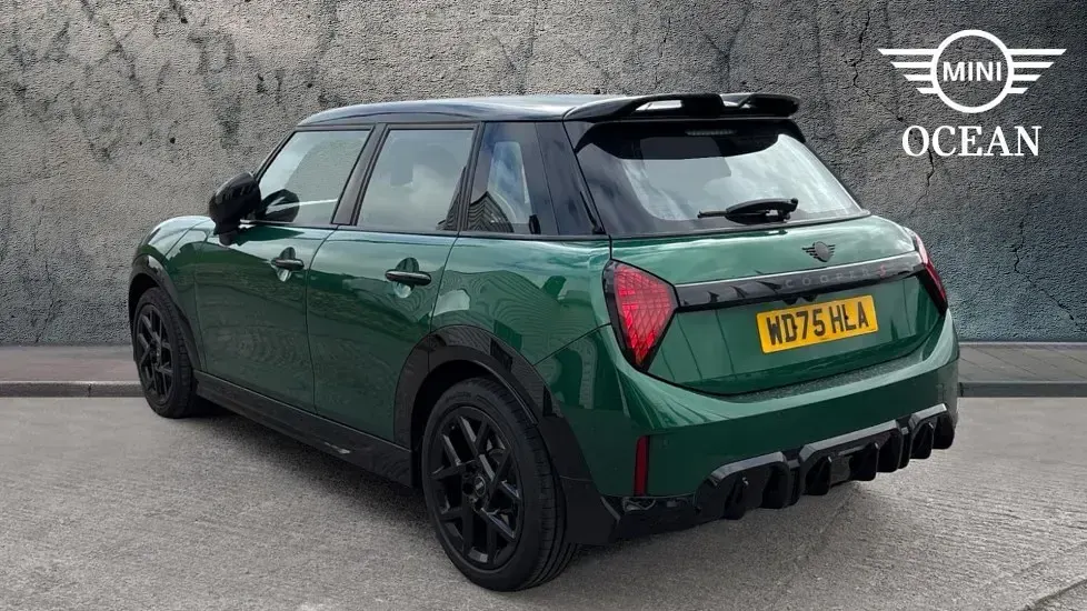 Used Mini Cooper S Hatch 201 HP (147 kW) 2026 Green Hatchback