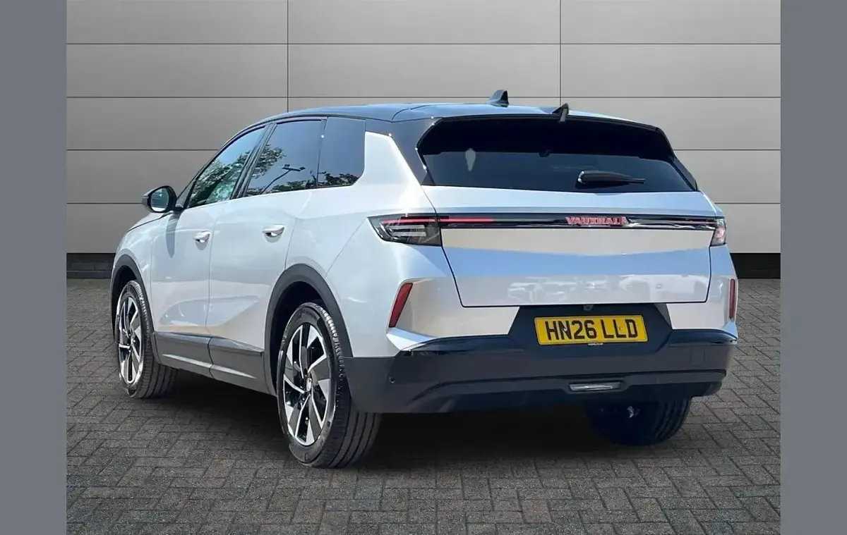 New Vauxhall Grandland X Design Edition 101 HP (74 kW) 2026 Silver SUV