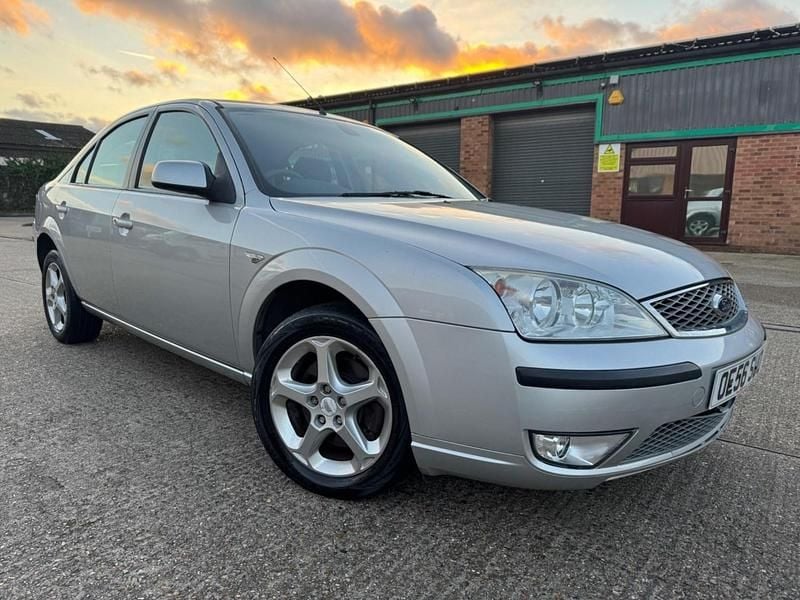 Silver Used 2006 Ford Mondeo Hatchback | £1,499 (Good price) - Image 1/4