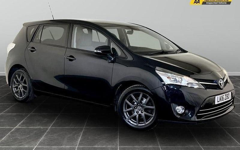 Grey Used 2015 Toyota Verso Trend MPV | £13,495 (Fair price) - Image 1/2