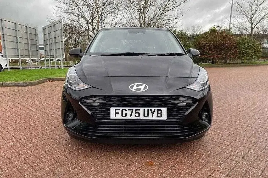 Used Hyundai i10 Premium 79 HP (58 kW) 2025 Phantom black Hatchback