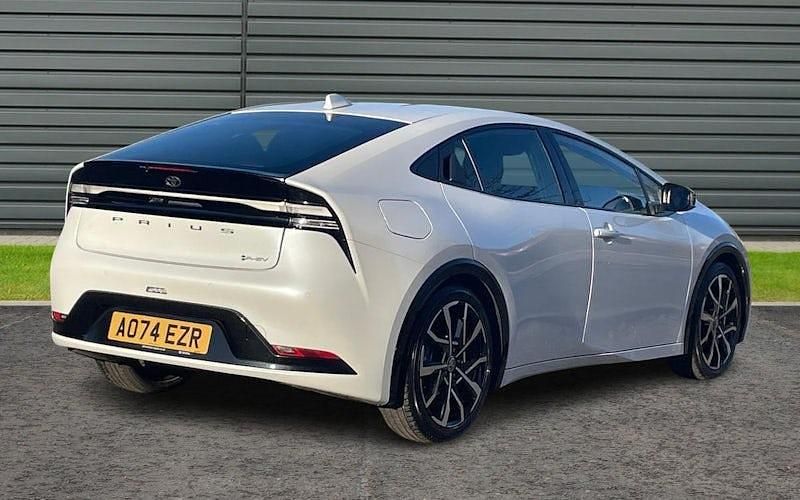 Used Toyota Prius 223 HP (164 kW) 2026 Hatchback