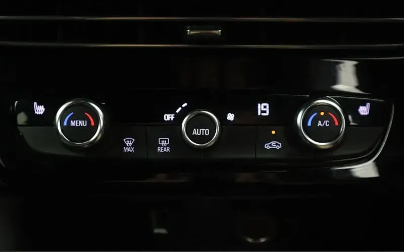 Used Vauxhall Mokka Ultimate 100 kW (136 HP) 2023 Black SUV