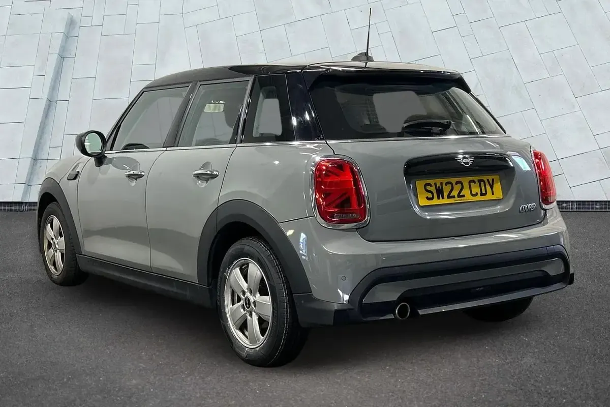 Second-hand Mini Cooper Classic 134 CP (98 kW) 2022 Gri Hatchback