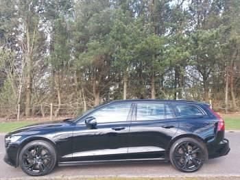Usado Volvo V60 Plus 350 HP (257 kW) 2023 Preto Carrinha