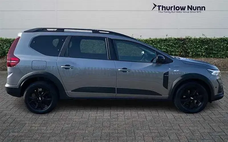 Used Dacia Jogger Extreme 110 HP (80 kW) 2023 Grey MPV