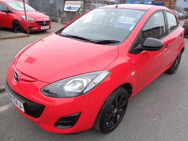 Gebraucht Mazda 2 2014 Rot Kleinwagen
