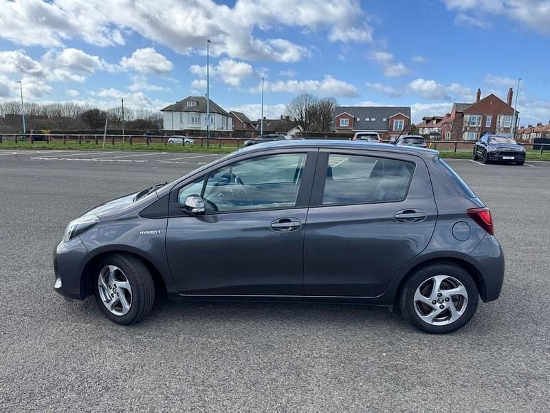 Used Toyota Yaris Hybrid 2015 Grey Hatchback