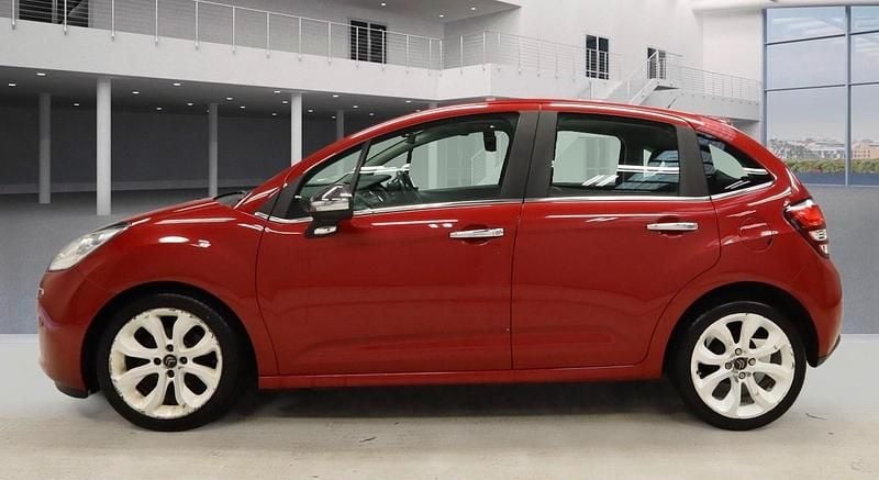 Used Citroën C3 SELECTION 2014 Red Hatchback