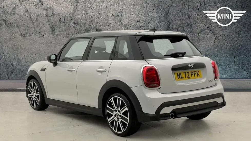 Used Mini Cooper Exclusive 134 HP (98 kW) 2022 Silver Hatchback