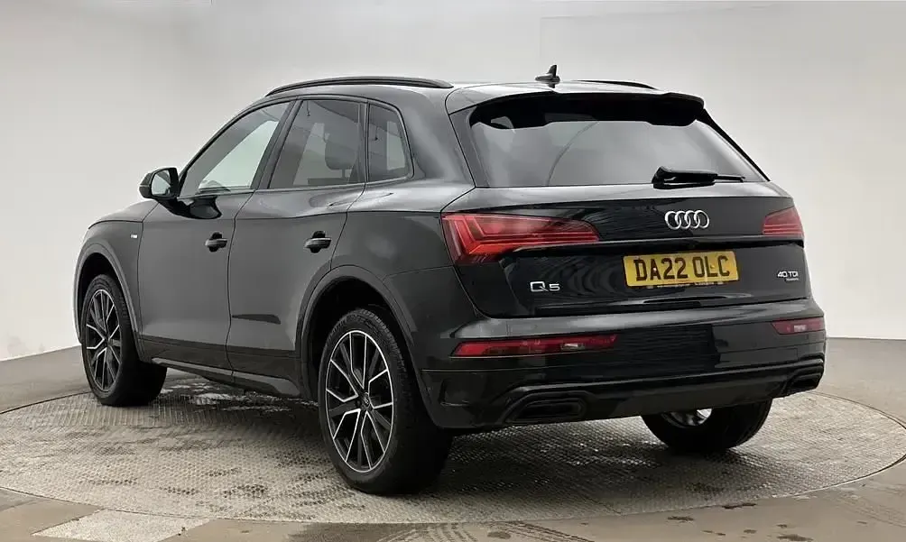 Used Audi Q5 Comfort 204 HP (150 kW) 2022 Black SUV