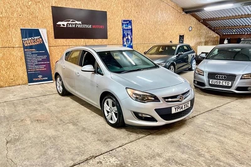 Silver Used 2014 Vauxhall Astra SRi Hatchback | £5,149 (A bit pricey) - Image 1/1