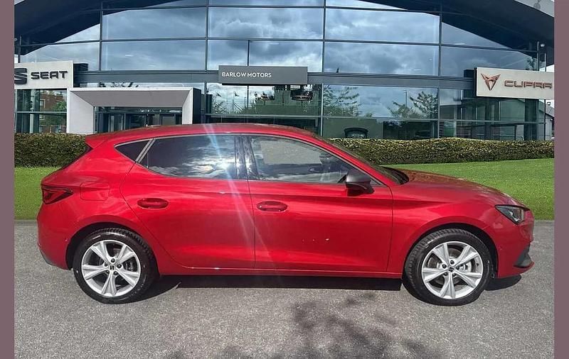 Used Seat Leon FR 272 HP (200 kW) 2026 Red Hatchback