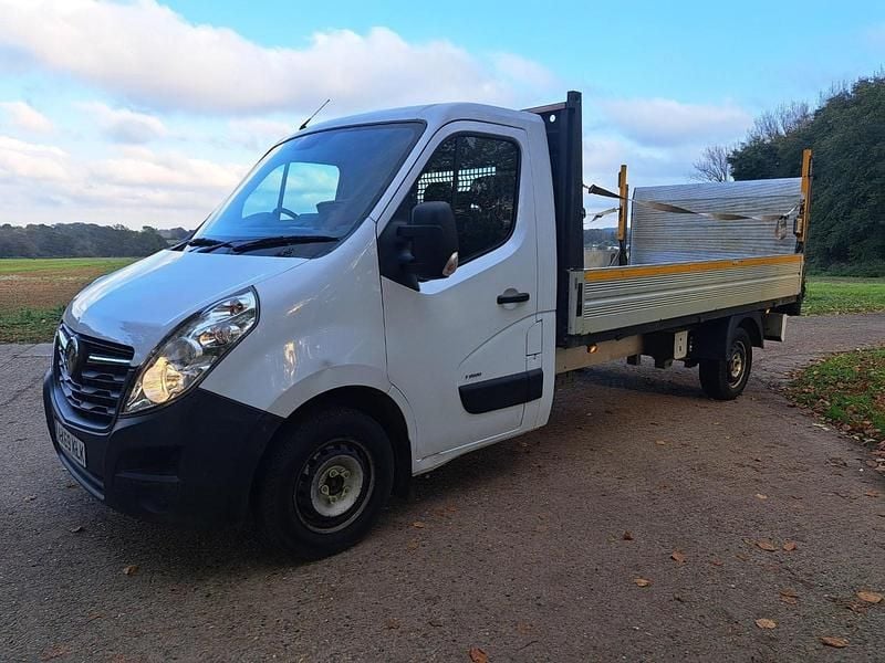 Second-hand Vauxhall Movano 135 CP (99 kW) 2019 Alb Monovolum
