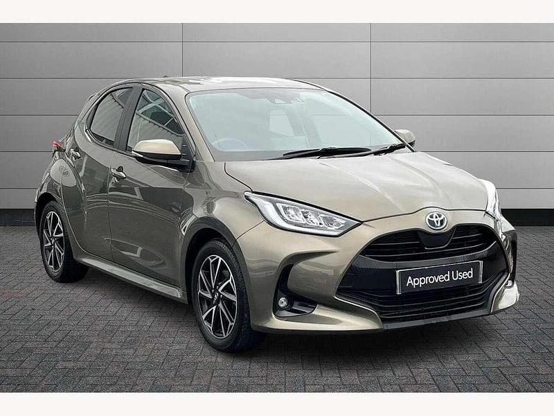 Other Used 2022 Toyota Yaris Hybrid Design Hatchback | £17,995 (Fair price) - Image 1/2