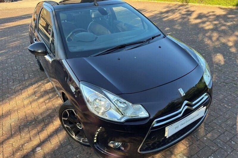Used Citroën DS3 PureTech 110 HP (80 kW) 2015 Cabriolet