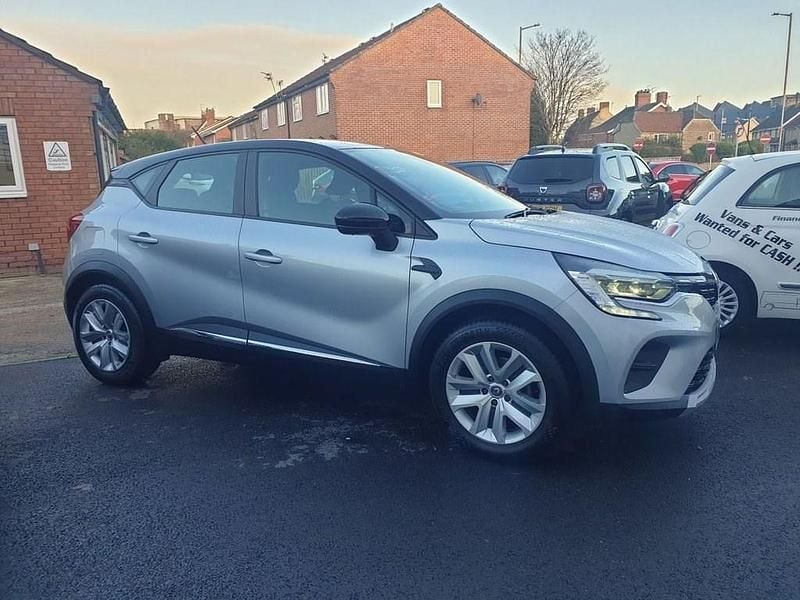 Grey Used 2020 Renault Captur Play SUV | £8,995 (Good price) - Image 1/4