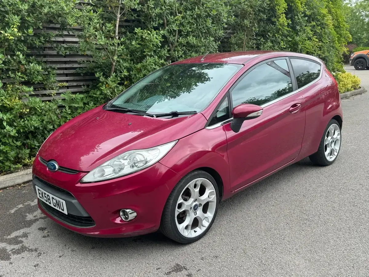Used Ford Fiesta Titanium 2008 Red Hatchback