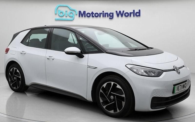 Used 2022 VW ID.3 Pro Performance Hatchback | £13,300 (Fair price) - Image 1/4