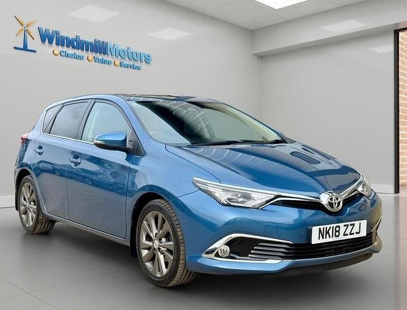 Used Toyota Auris 116 HP (85 kW) 2018 Blue Hatchback
