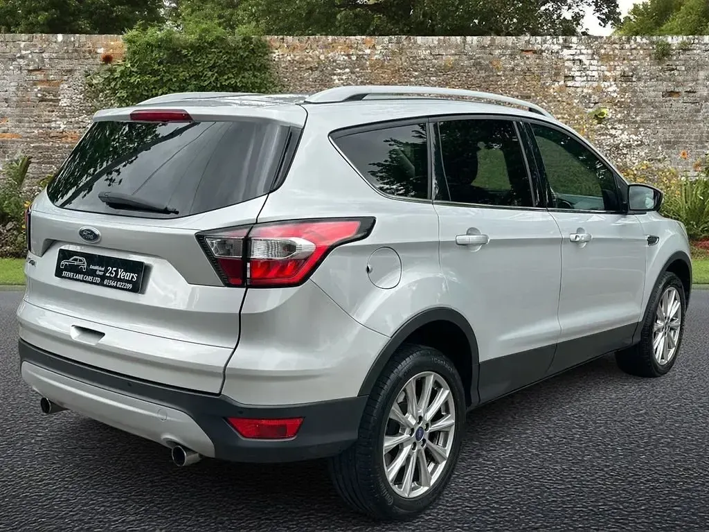 Begagnad Ford Kuga Titanium 120 HK (88 kW) 2019 Silver SUV