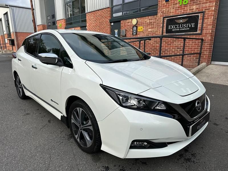 White Used 2019 Nissan Leaf Tekna Hatchback | £8,751 (Fair price) - Image 1/4