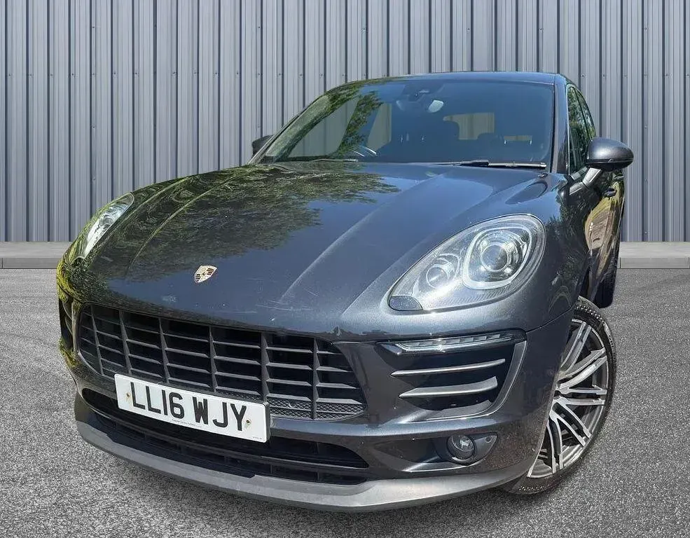 Used Porsche Macan 258 HP (189 kW) 2016 Grey SUV