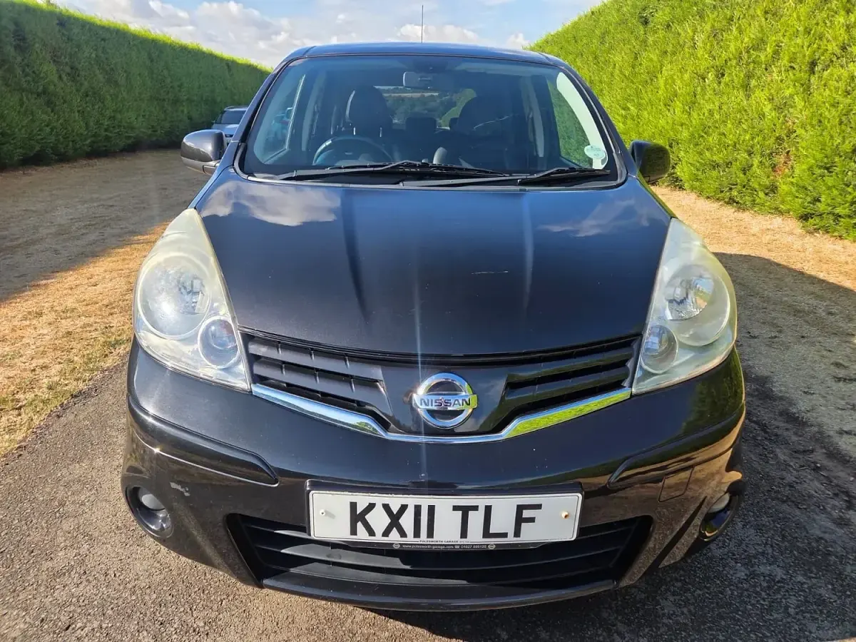 Used Nissan Note Tekna 110 HP (80 kW) 2011 Black Hatchback