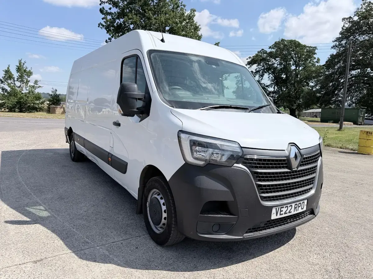 Used Renault Master Business 2022 White MPV