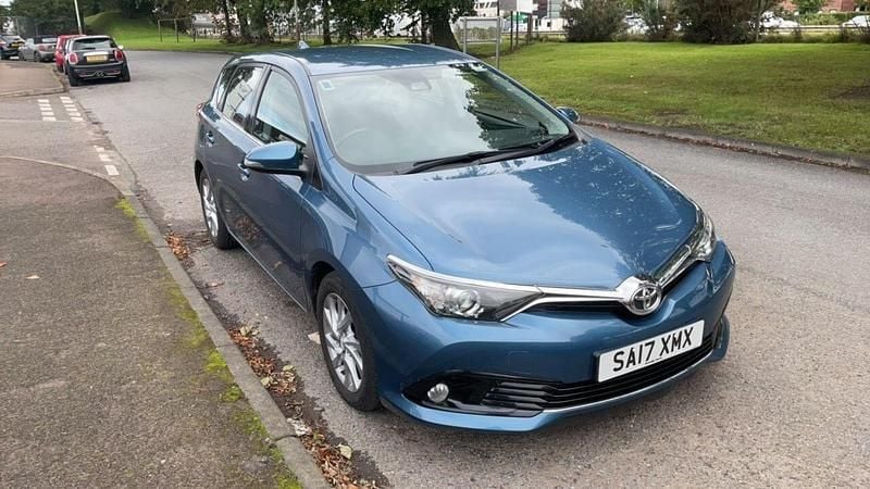 Blue Used 2017 Toyota Auris Business Edition Hatchback | £9,300 (Fair price) - Image 1/3