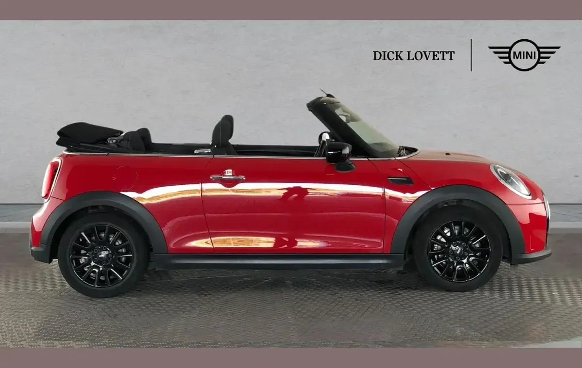 Used Mini Cooper Cabriolet Classic 134 HP (98 kW) 2023 Red Cabriolet