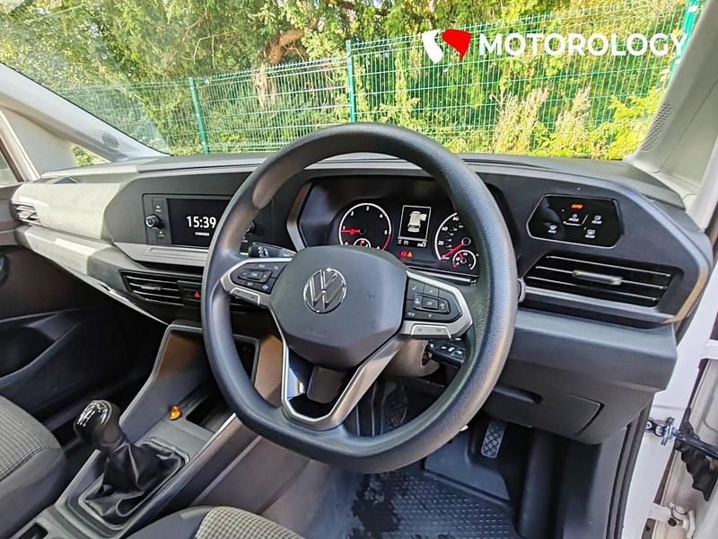 Used VW Caddy S 102 HP (75 kW) 2022 White MPV