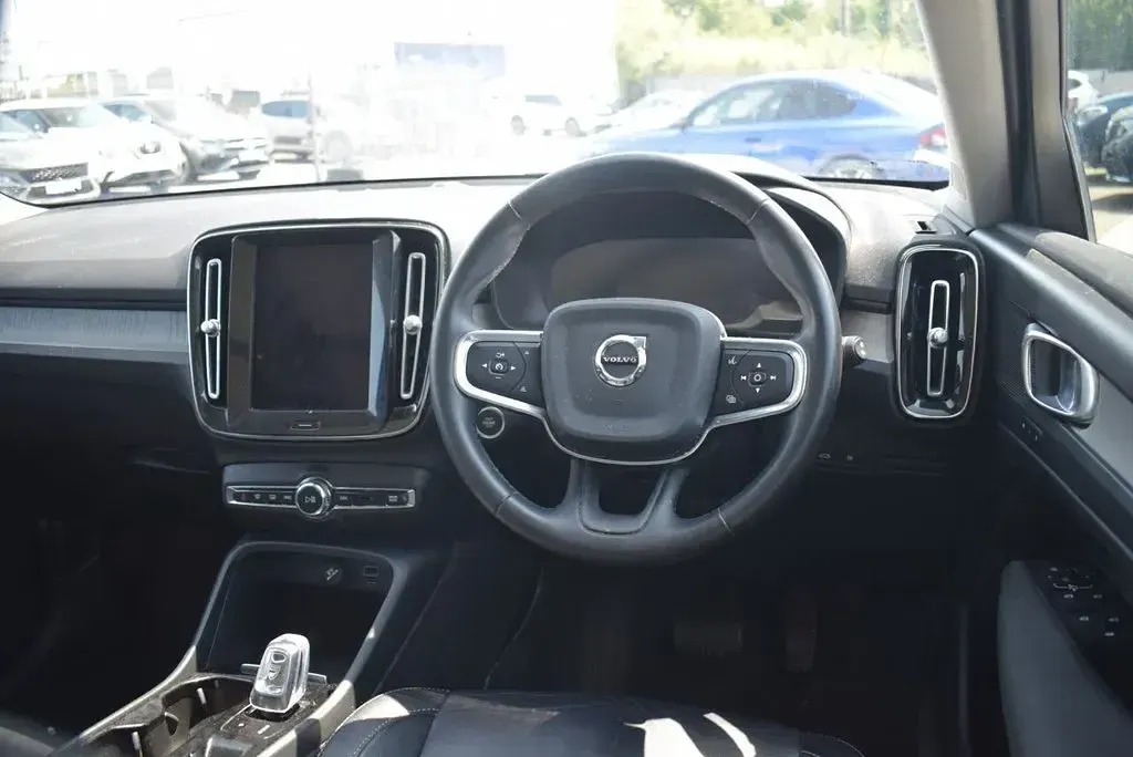 Used Volvo XC40 Inscription 2022 Black SUV