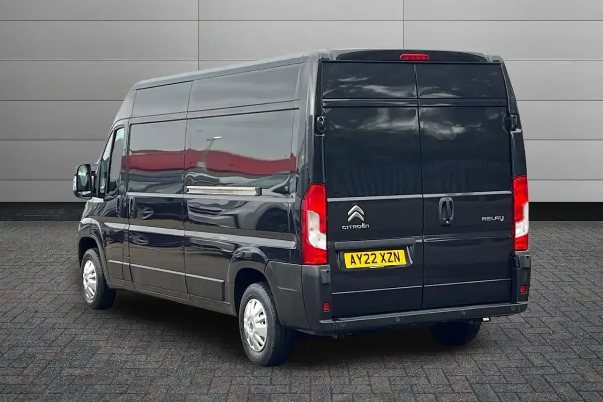 Used Citroën Relay 138 HP (101 kW) 2022 Grey Van