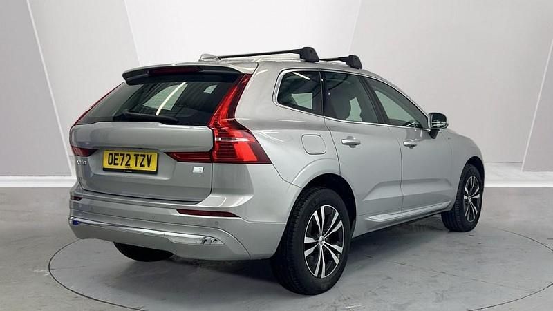 Used Volvo XC60 Core 249 HP (183 kW) 2022 Silver SUV