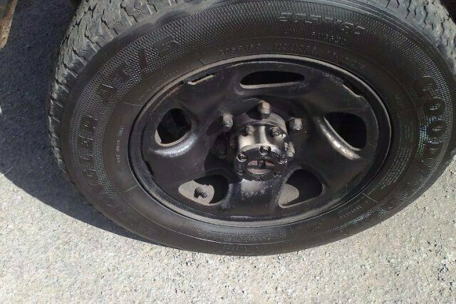 Used Toyota HiLux 2001 Pickup