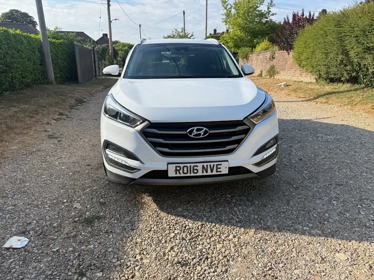 Used Hyundai Tucson SE 2016 White SUV