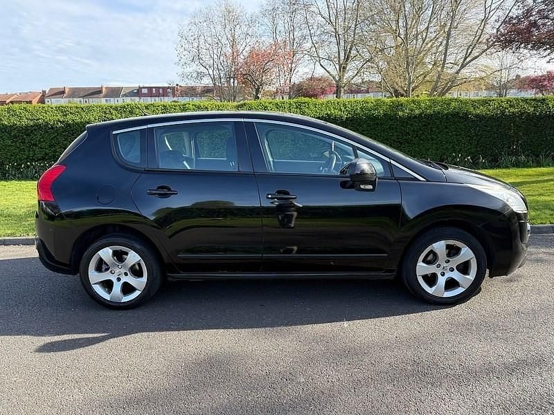 Used Peugeot 3008 Sport 120 HP (88 kW) 2011 Black Estate