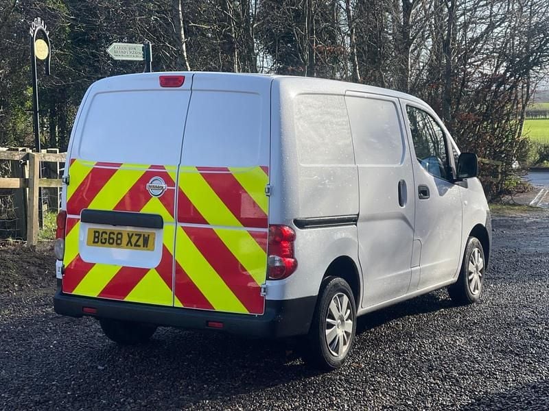 Used Nissan NV200 Acenta 2018 White MPV