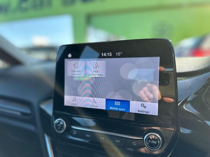 Used Ford Fiesta Zetec 100 HP (73 kW) 2018 Grey Hatchback