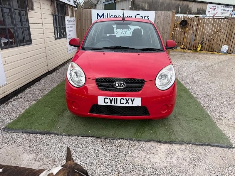 Used Kia Picanto 60 HP (44 kW) 2011 Red Hatchback