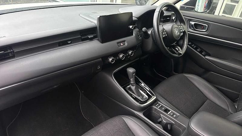 Used Honda HR-V Advance 131 HP (96 kW) 2023 White SUV