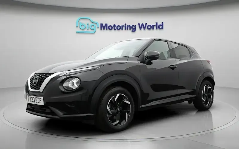 Used Nissan Juke N-Connecta 114 HP (83 kW) 2023 Black SUV