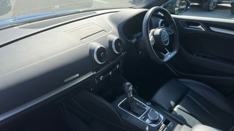 Image 2/4