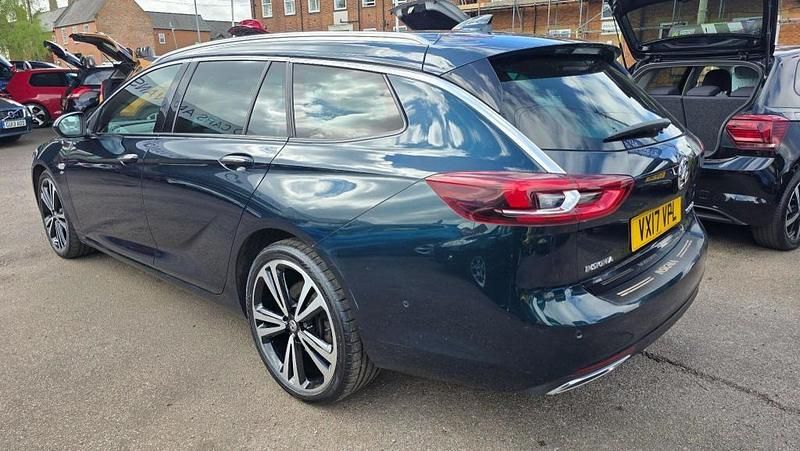 Second-hand Vauxhall Insignia Elite 260 CP (191 kW) 2017 Verde Break