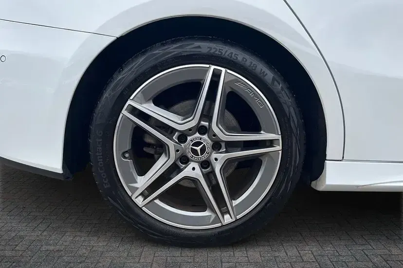 Used Mercedes A200 Executive 175 HP (128 kW) 2023 Digital white Sedan