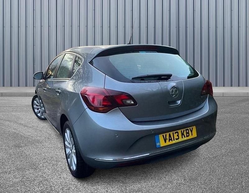 Used Vauxhall Astra Elite 2013 Silver Hatchback