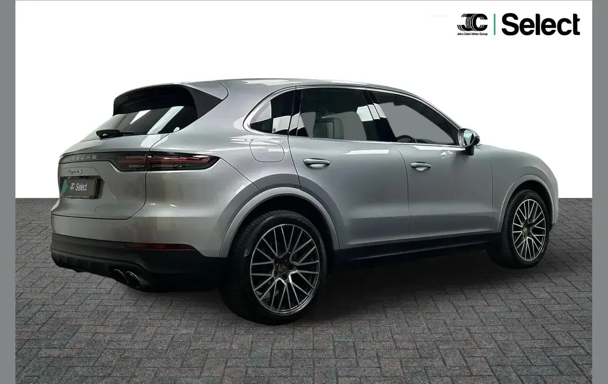 Used Porsche Cayenne S 434 HP (319 kW) 2021 Silver SUV