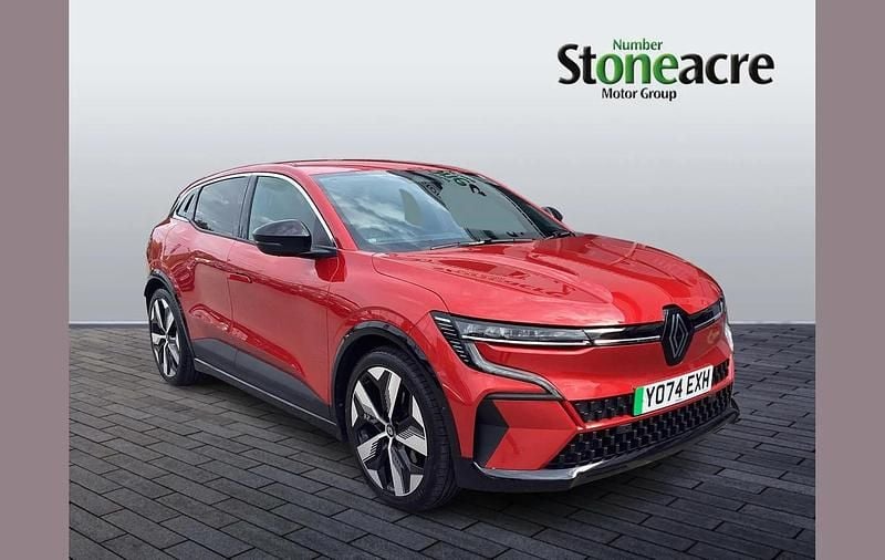 Red Used 2025 Renault Megane E-Tech Komfort Hatchback | £21,401 (Good price) - Image 1/1